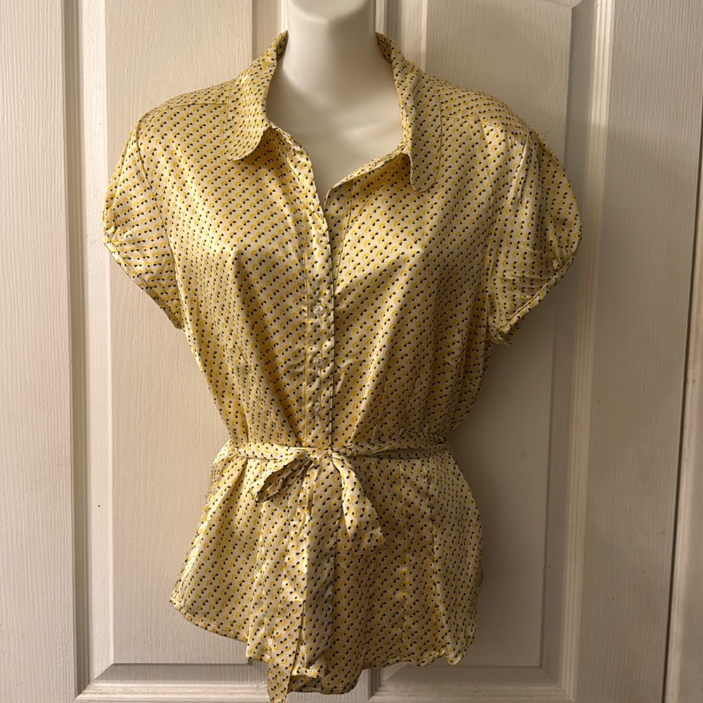Shortsleeved yellow and black geometric print tie waist relaxed fit blouse XL